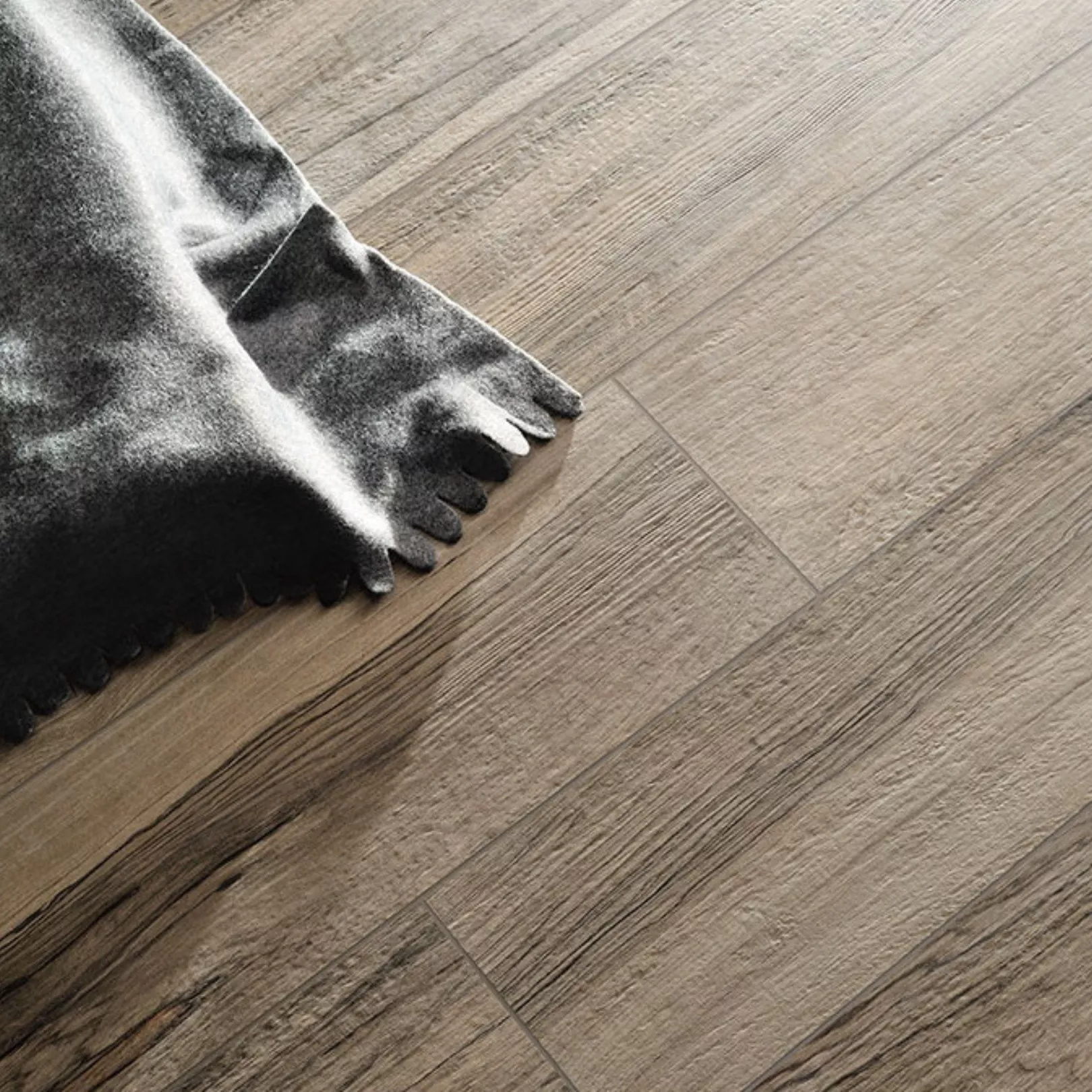 Grès cérame effet parquet SFRIDO FRAKE