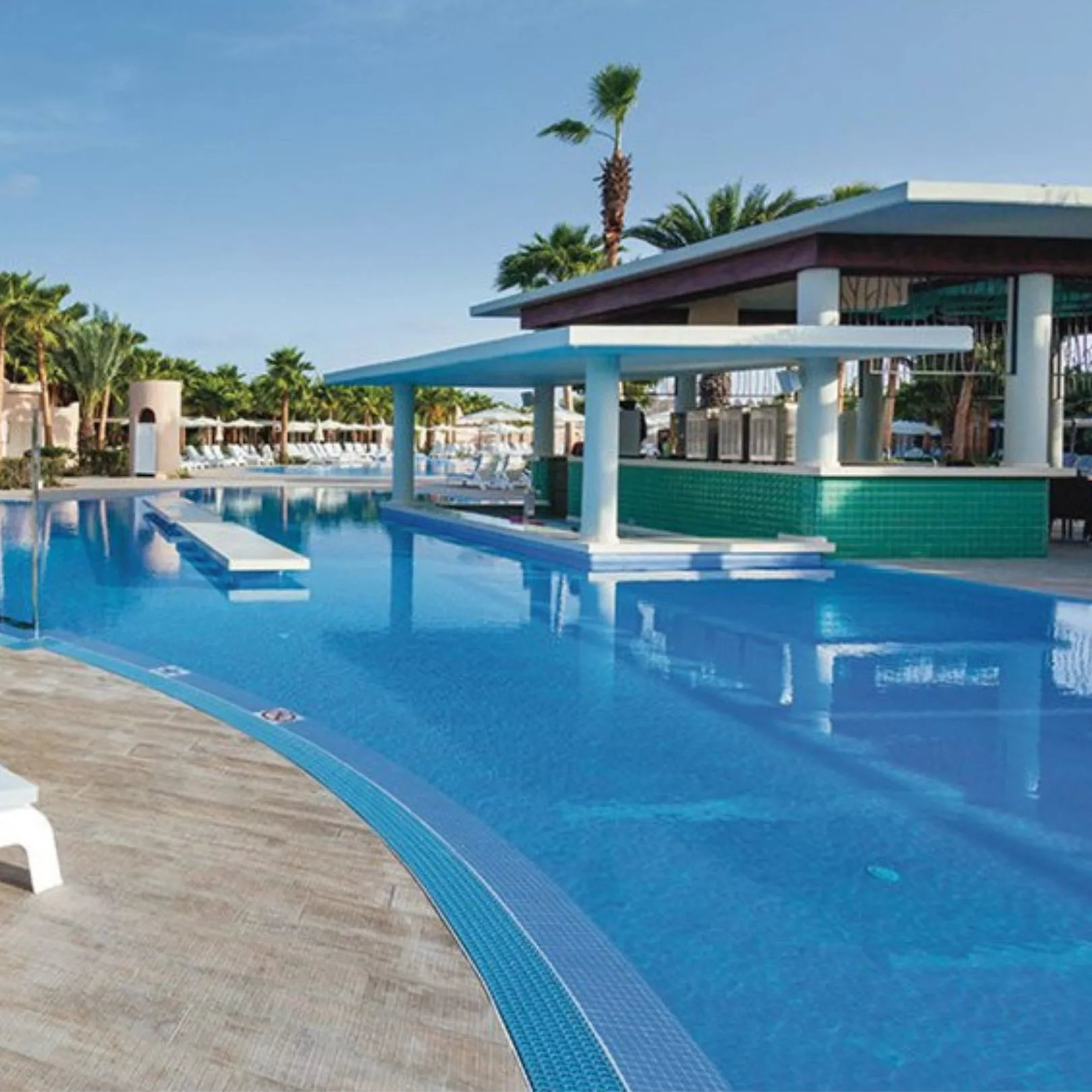 Mosaïque Unicolor piscine  carré brillant ou antidérapant sur trame nylon