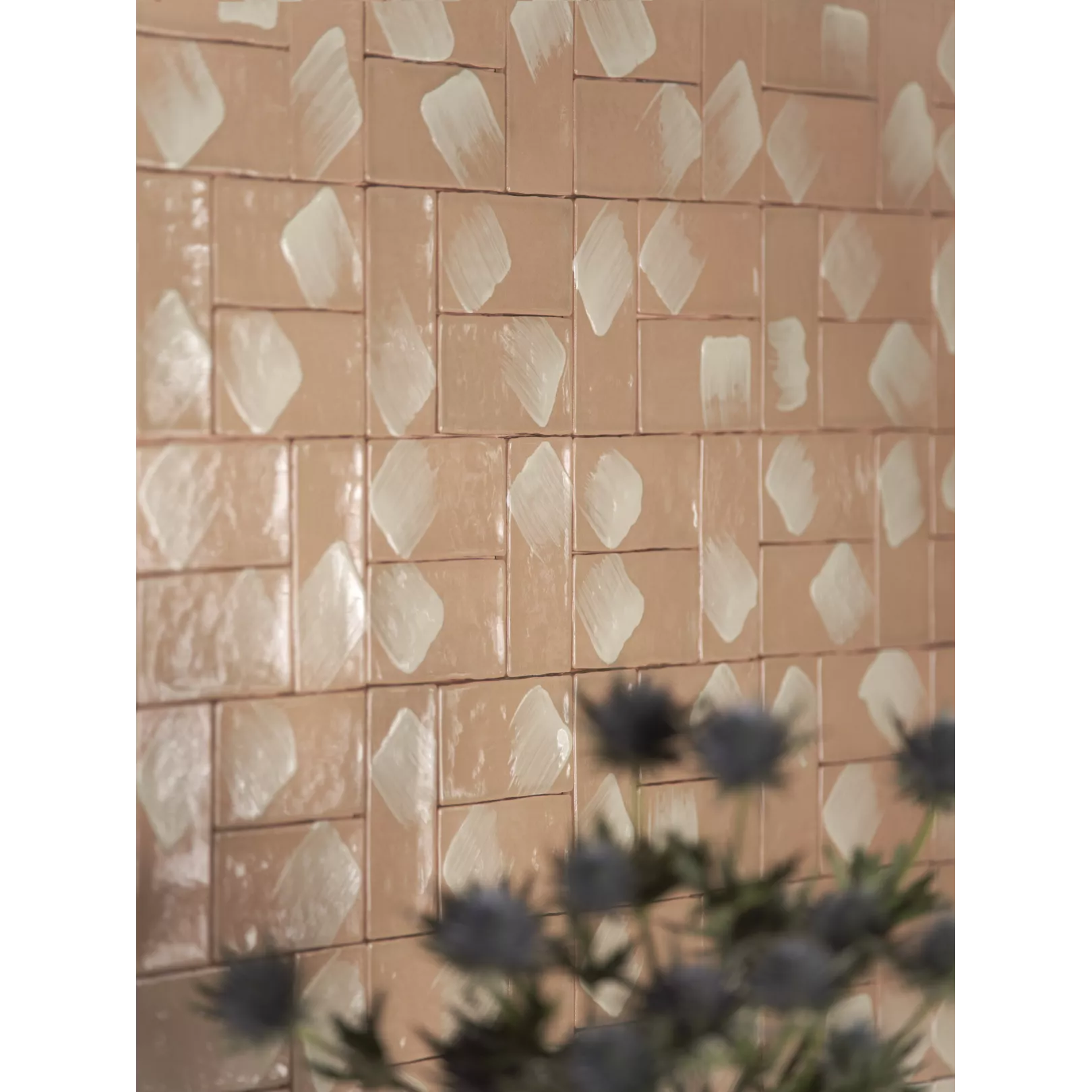 Carrelage mural émaillé artisanal FORNACE BRIONI "FLUVIALE" par Cristina CELESTINO