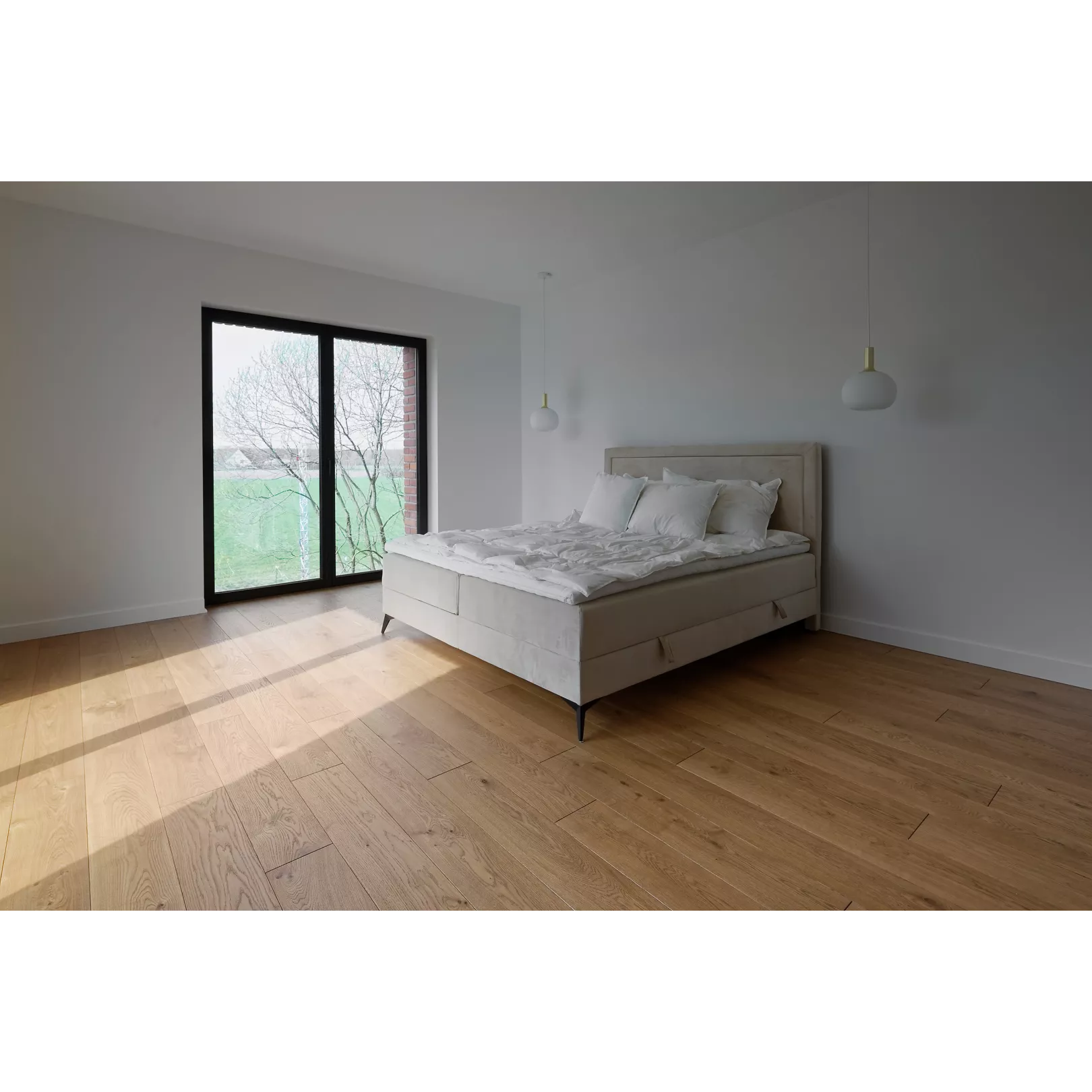 Parquet chêne Massif - Lame droite - brut ou teinté (vernis ou huilé)