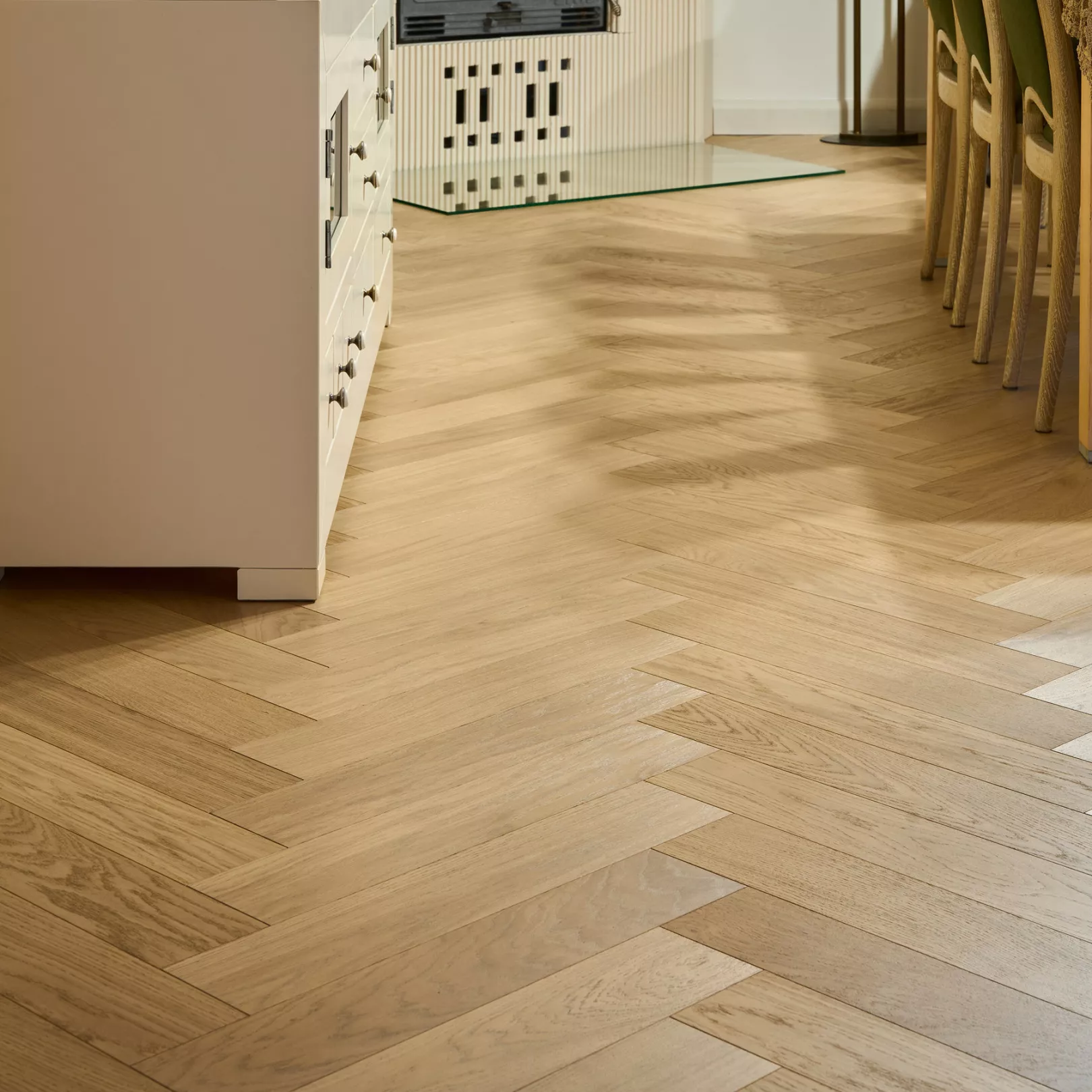 Parquet chêne Massif - Bâton rompu - brut ou teinté (vernis ou huilé)